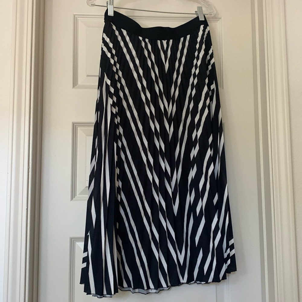Maxi accordion skirt black & white H&M M